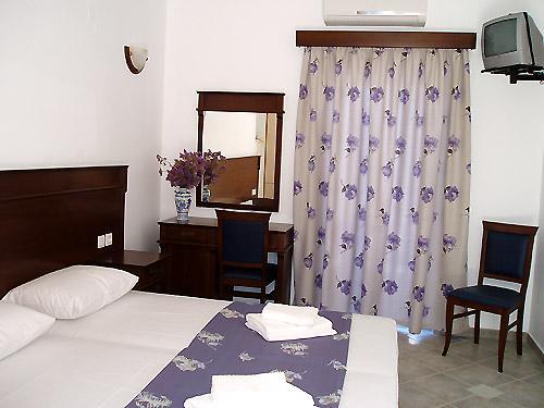 Rita'S Place Hotel Chora Quarto foto